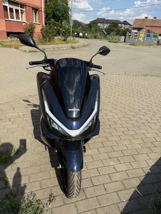 Scuter Honda PcX 125cc ca NOU  permis categ B