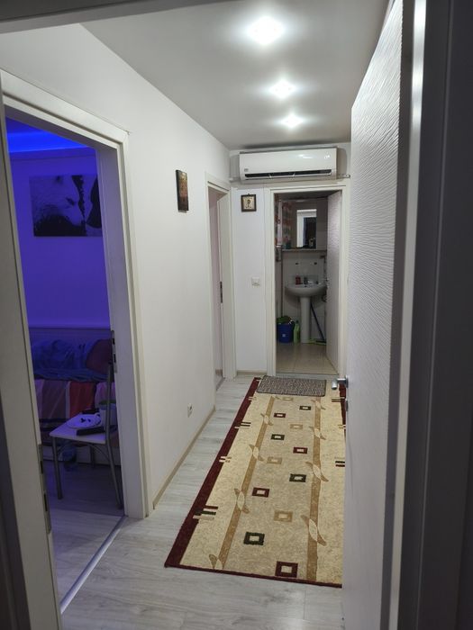 Se vinde apt.3 camere