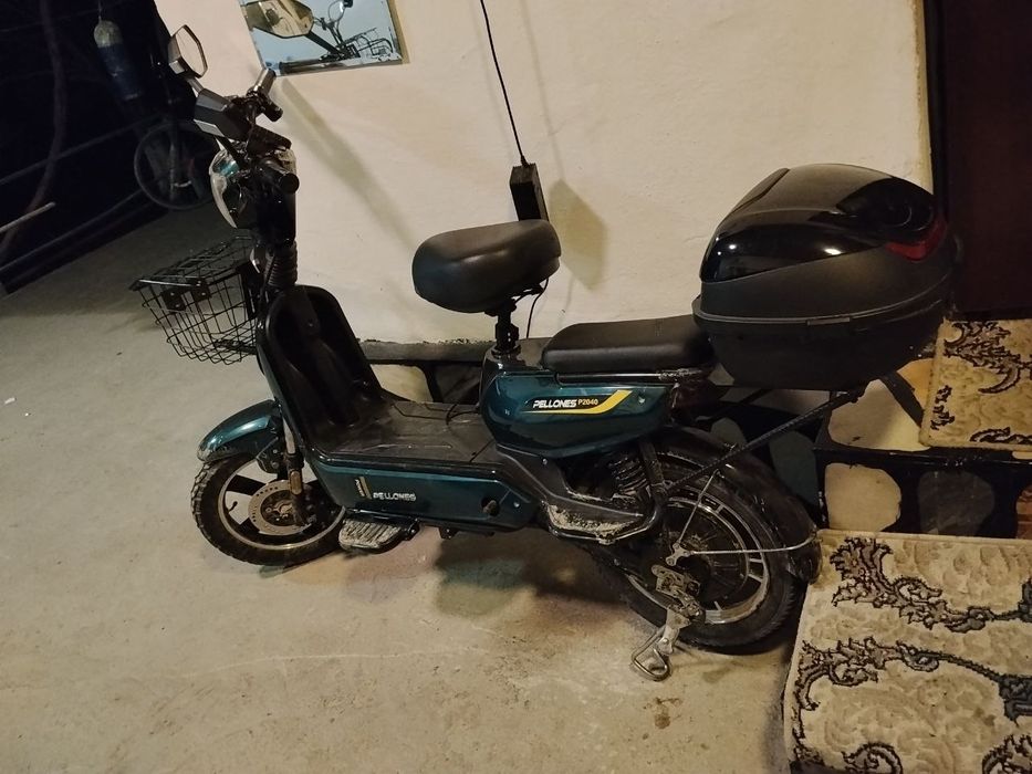 Muraveynik va skuter sotiladi.