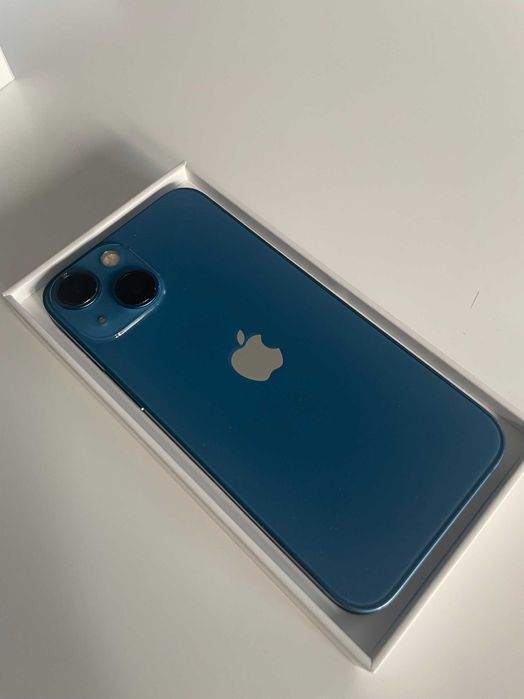 iPhone 13 mini blue 128 GB използван (без зарядно)