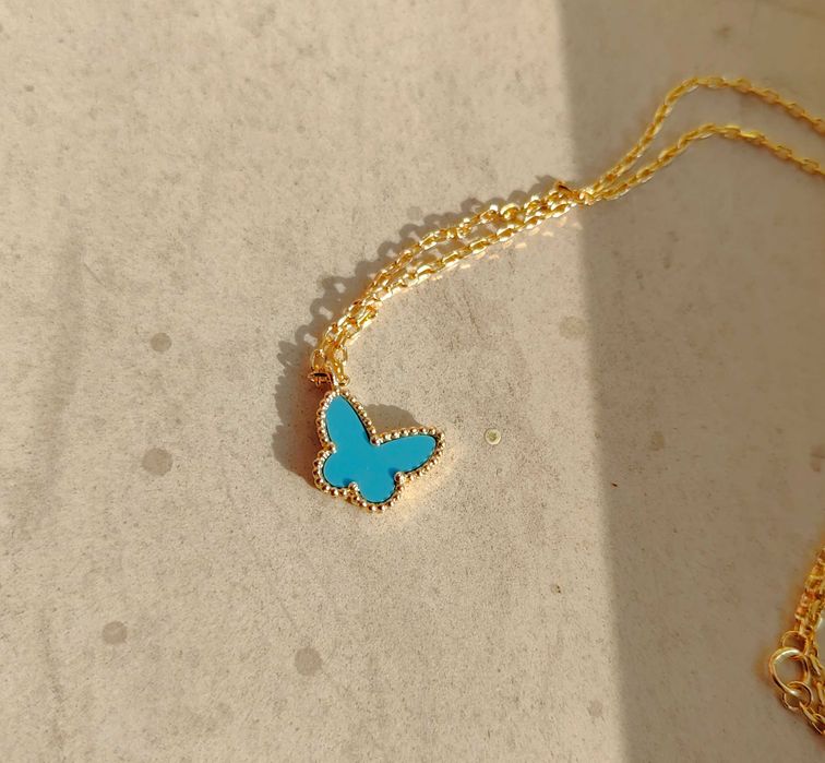 Златно дамско колие с пепрудка от син тюркоаз, Van Cleef & Arpels VCA