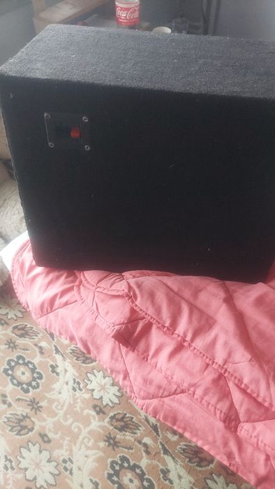 Продава се бас каса!