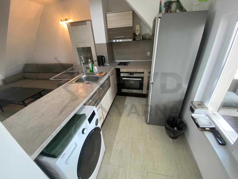 Дава се под наем Двустаен апартамент в Варна, Автогара - 85 кв.м за 668.1 € - Снимка #1