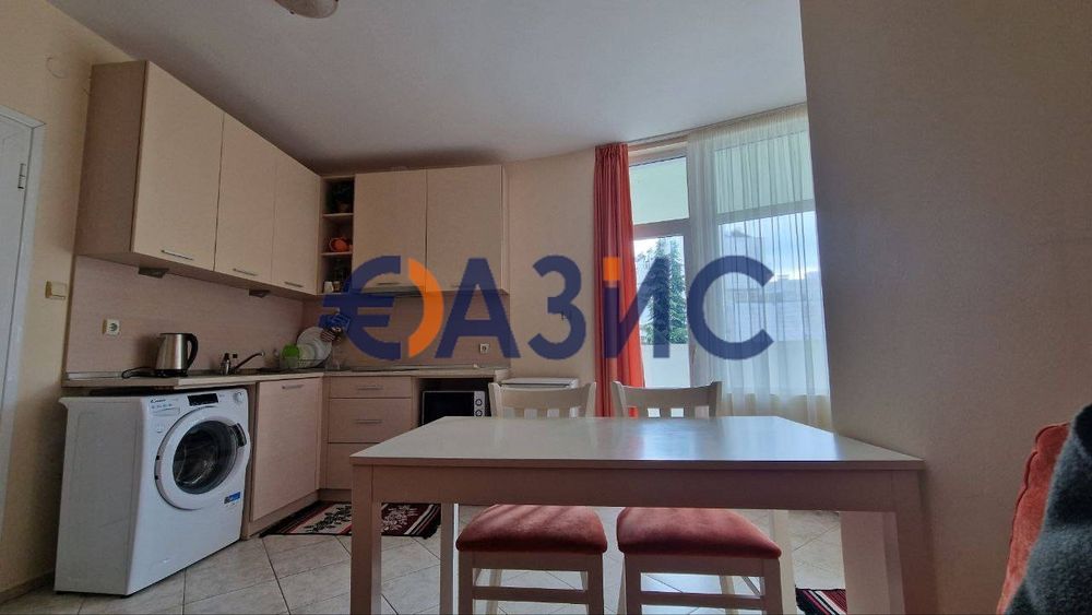 Продава се Едностаен апартамент в к.к. Слънчев бряг - 55 кв.м за 910 €/кв.м - Снимка #2