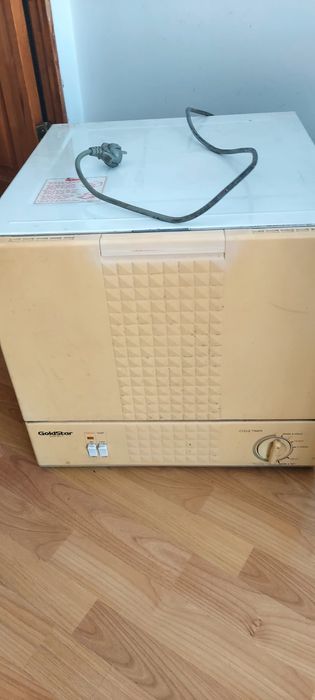 Стиральная и посудомочная машина