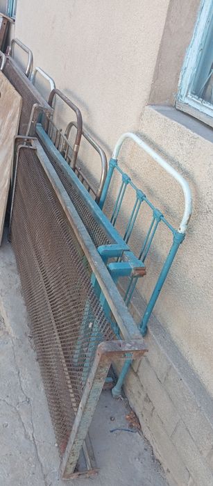 Продам кровати 2 штуки