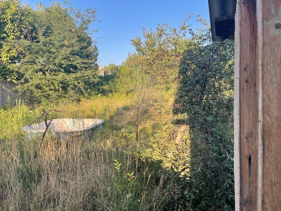 Дача сотилади!!! Паркент канали буйида. 14 сотихга якин йери бор.