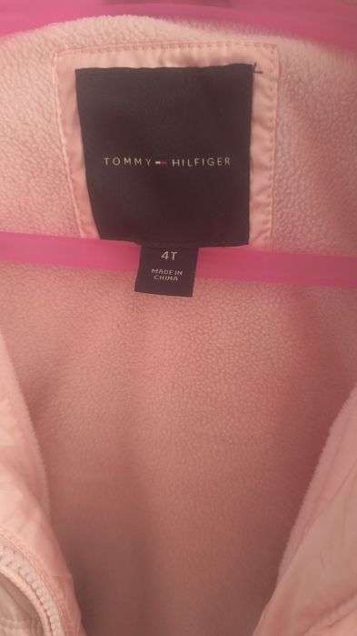 Оригинално яке за 4г. момиче Tommy Hilfiger