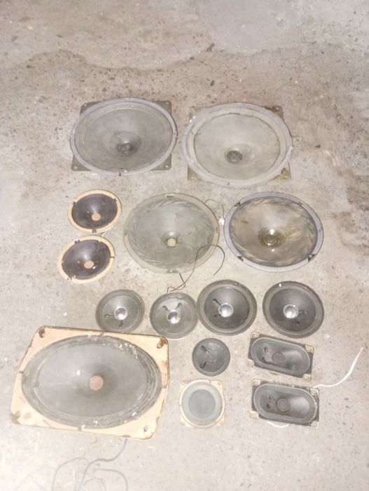 Продам динамики и магнитолу