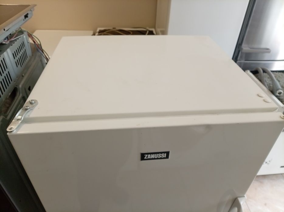 Мини фризер ZANUSSI 50 литра