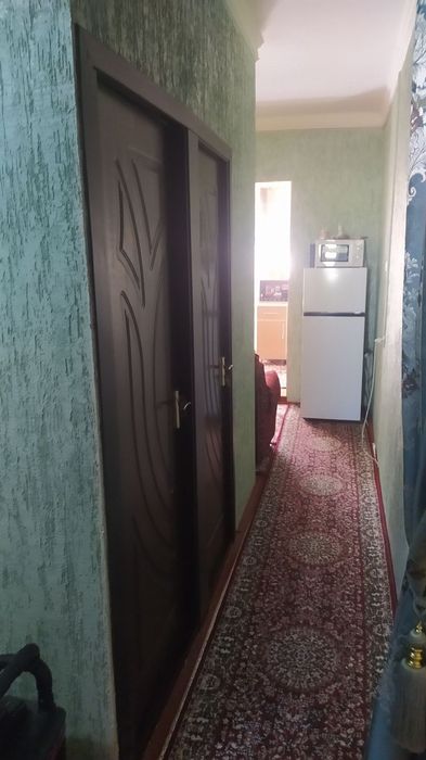 Dom yangiyo'l shaxar baxt mfy
3 xonali 1 - etaj 80 m² atapleni