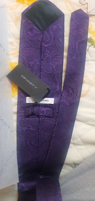 Cravata noua Dinasty, cutie originala, cravata matase naturala 100%