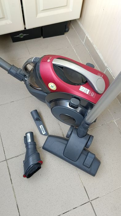 Пылесос LG kompressor 2000w