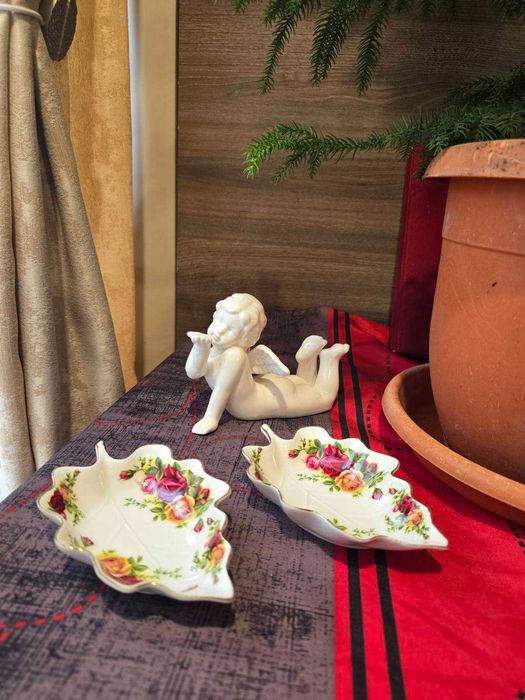 Комплект две малки десертни чинии