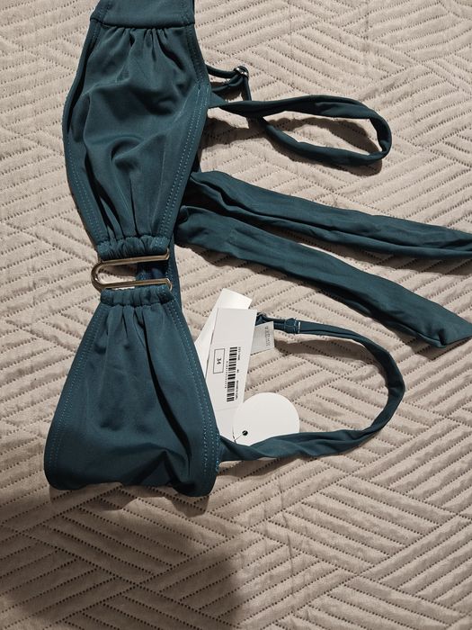 Costum de baie, nou cu eticheta