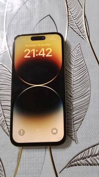 Продам айфон 14 про