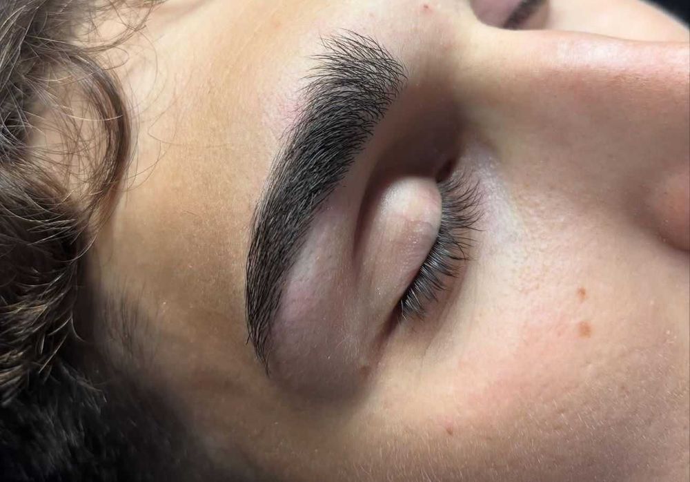 Cosmetică facială, montaj gene fir cu fir, laminare gene și sprâncene