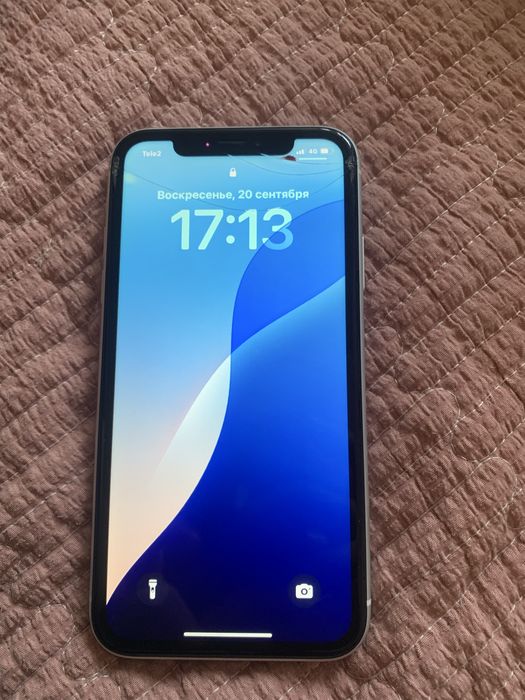 Iphone xr  64gb.