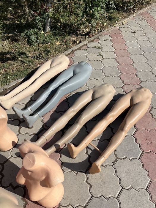 Плечики (вешалки) и манекены бюст