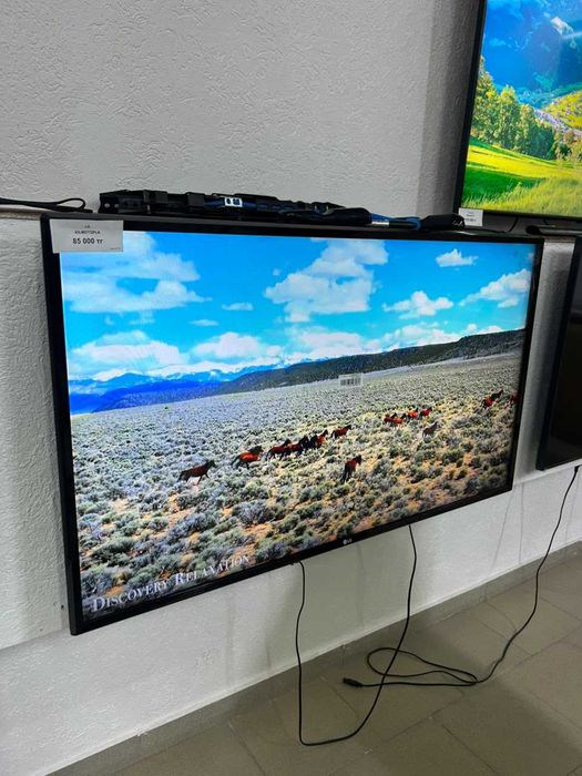 Телевизор LG 43LM5772PLA