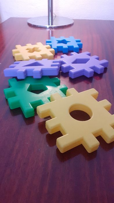 Игрушка - конструктор