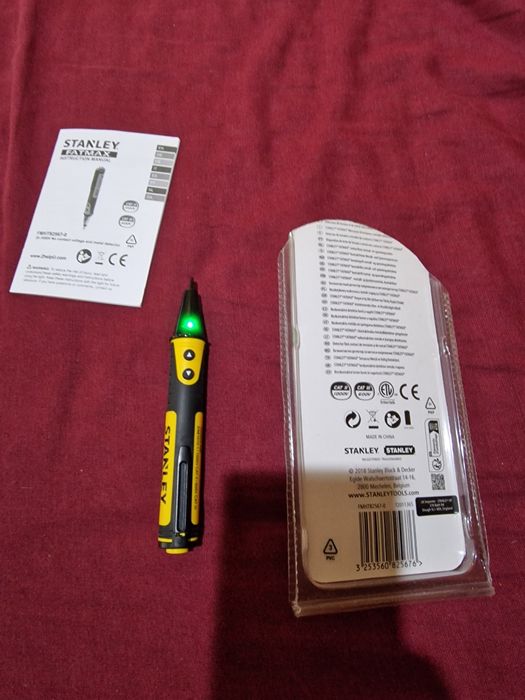 Detector tensiune si metale