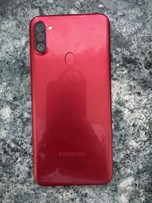 Samsung A11 продам