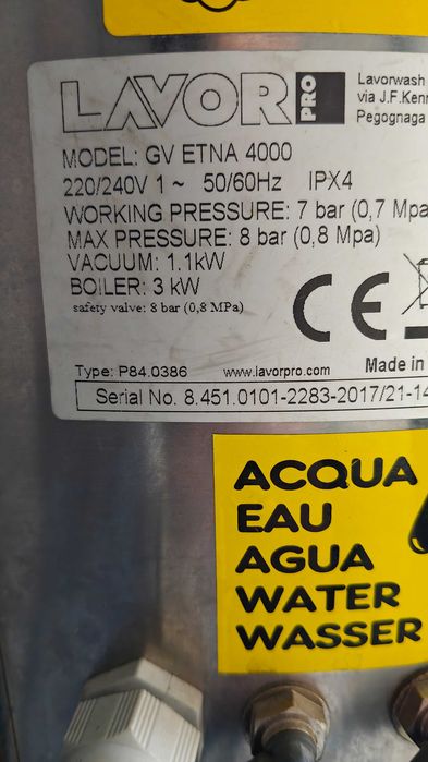 Aparat curățat tapițerii profesional Lavor