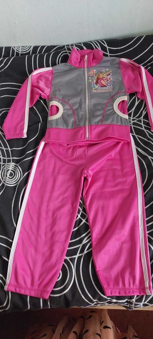 Анцунг момиче 2-3 г