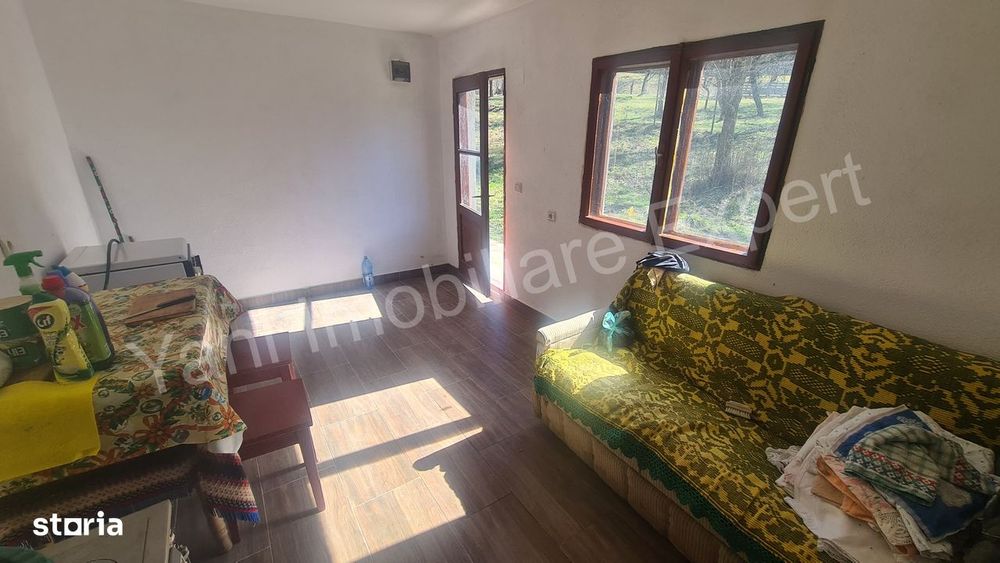 Construcție + teren de vânzare în comuna Valea Iașului,  județ Argeș.