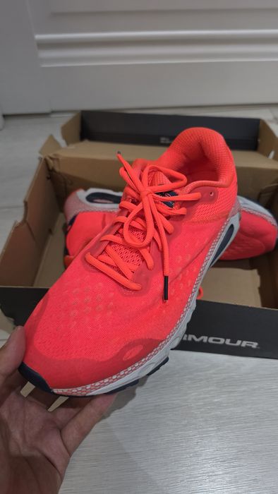 Кроссовки Under Armour Infinite Hovr