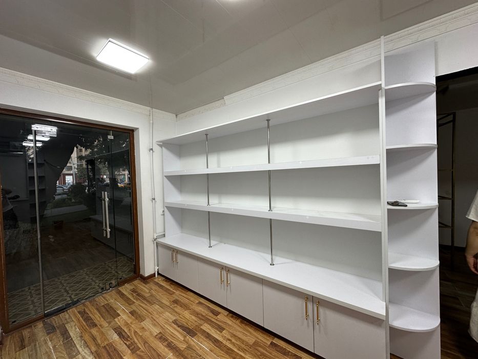 Шкаф для магазина