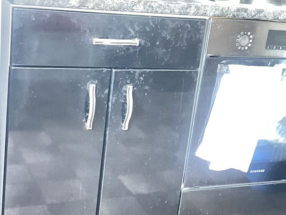 Продам кухоный гарнитур срочно