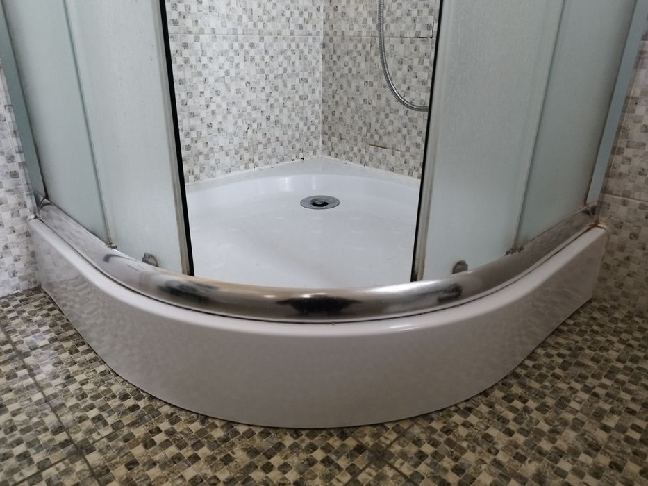 Продам душевой уголок Mars