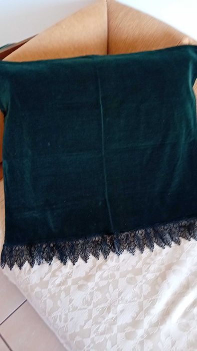 Тъкани престилки и възглавница