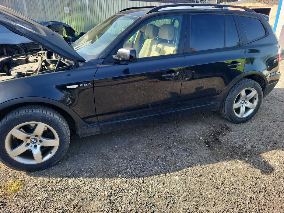 Usa,usi bmw x3 e83 diferite culori DEZMEMBREZ BMW X3 E83