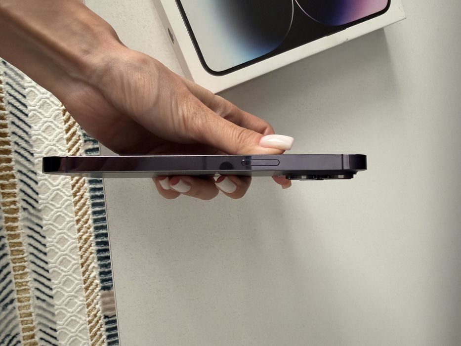 Продам iPhone 14 Pro Max