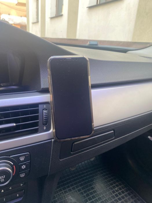 Suport telefon auto MAGNETIC