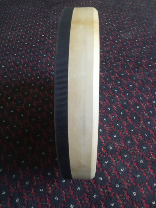 Dumbira (doyra) sotiladi