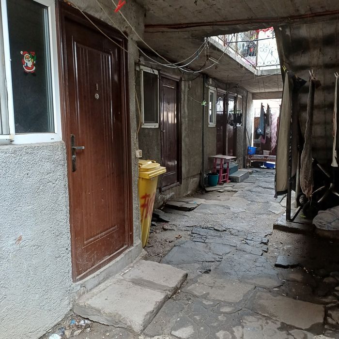 Închiriez spațiu garaj