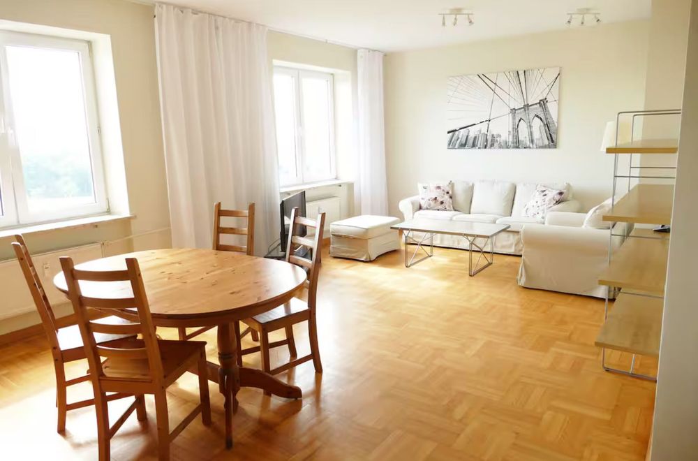 Тристаен апартамент под наем 600 евро