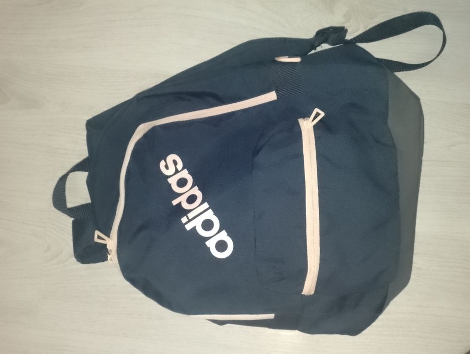 раница Adidas тъмно синя с розов цип