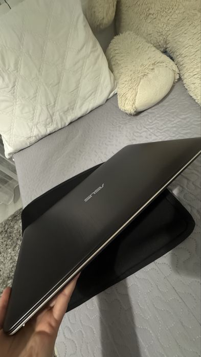 VAND  Laptop Asus