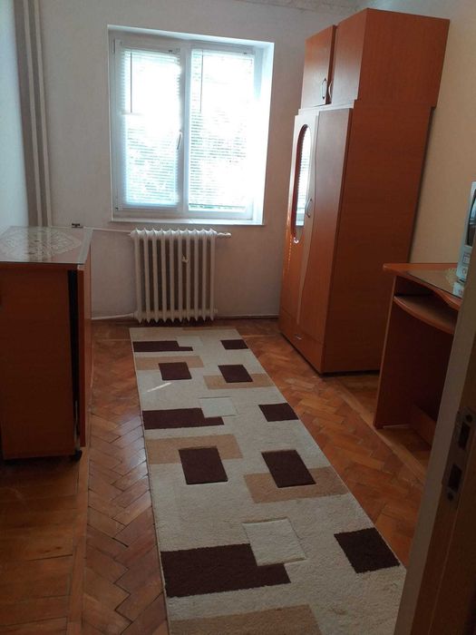 Apartament 3 camere de vanzare direct proprietar