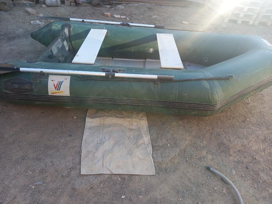 Продам лодку пвх б\у