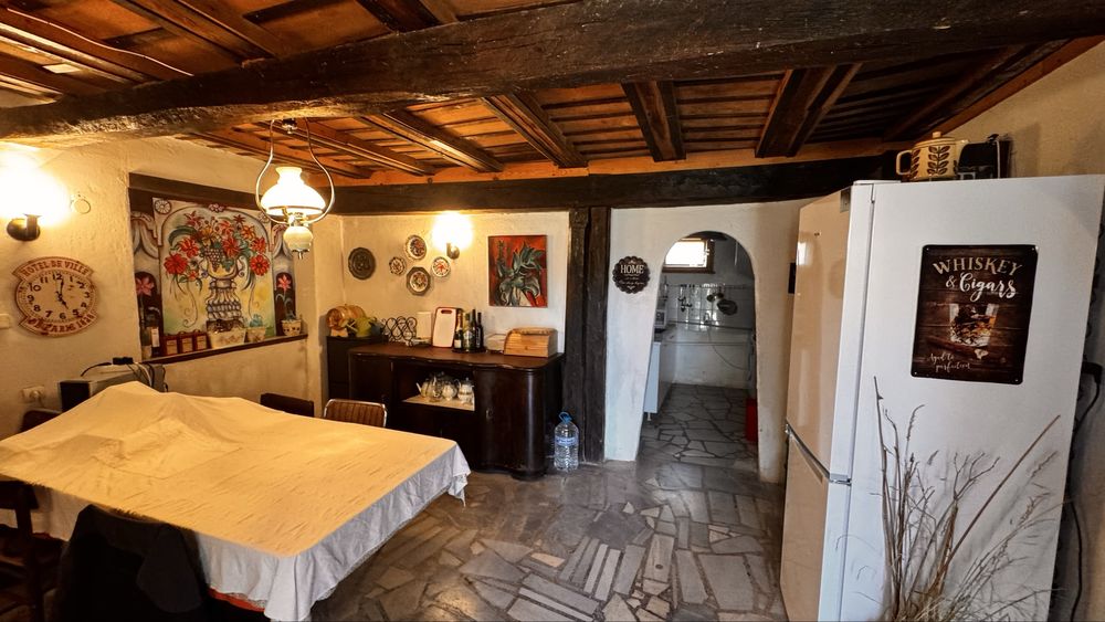 Къща с двор в с. Трудовец, общ. Ботевград