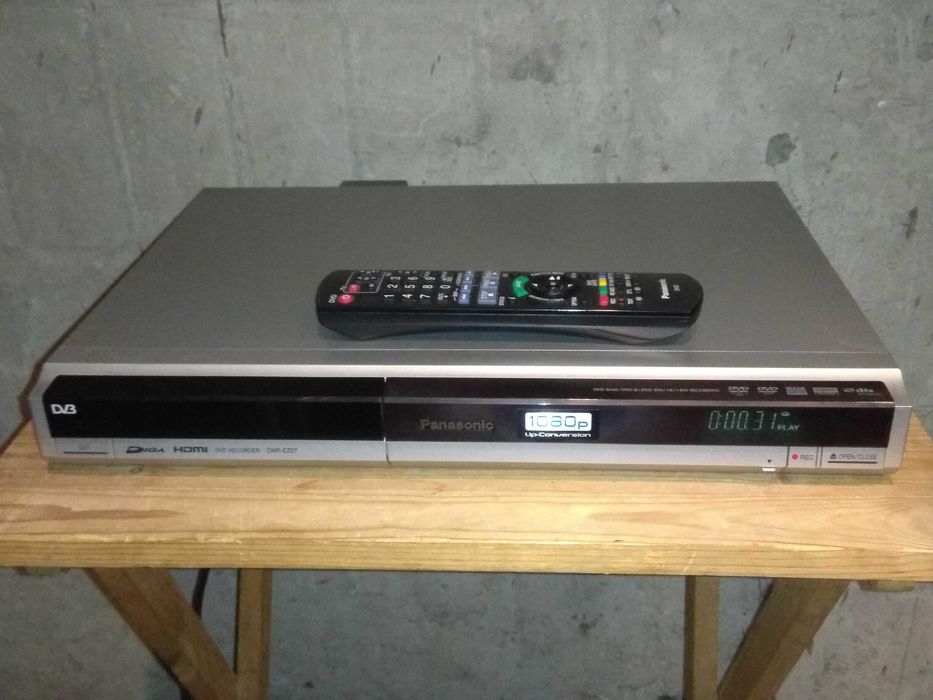 ДВД рекордер Panasonic DMR-EZ27