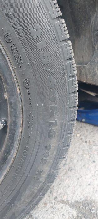 Продам резину с дисками комплект