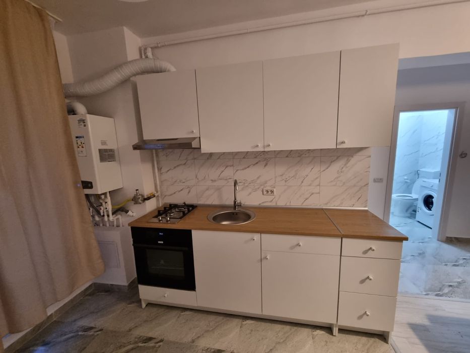 Închiriez studio nou 45mp