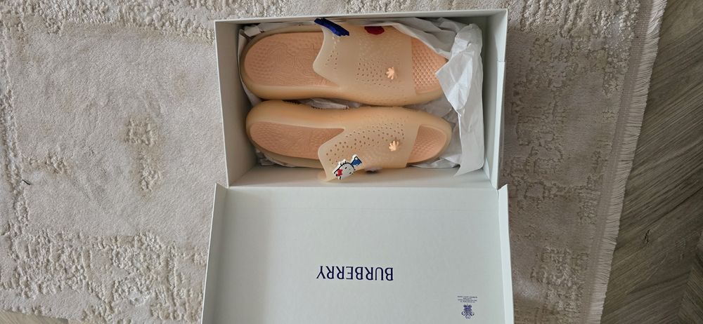 Vand papuci Burberry marshmallow stingray 39